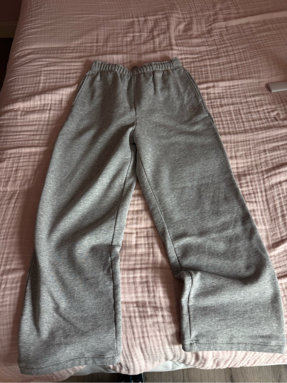 Alo Yoga Women's Grey Sweatpants